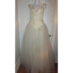 Justina McCaffrey 'Cinderella' Wedding Dress